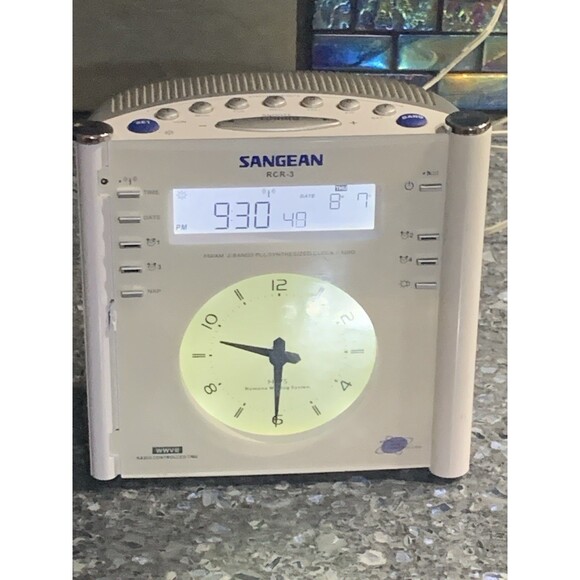 Sangean RCR-3 AM/FM Atomic Digital/Analog Clock Radio - White - Picture 2 of 8